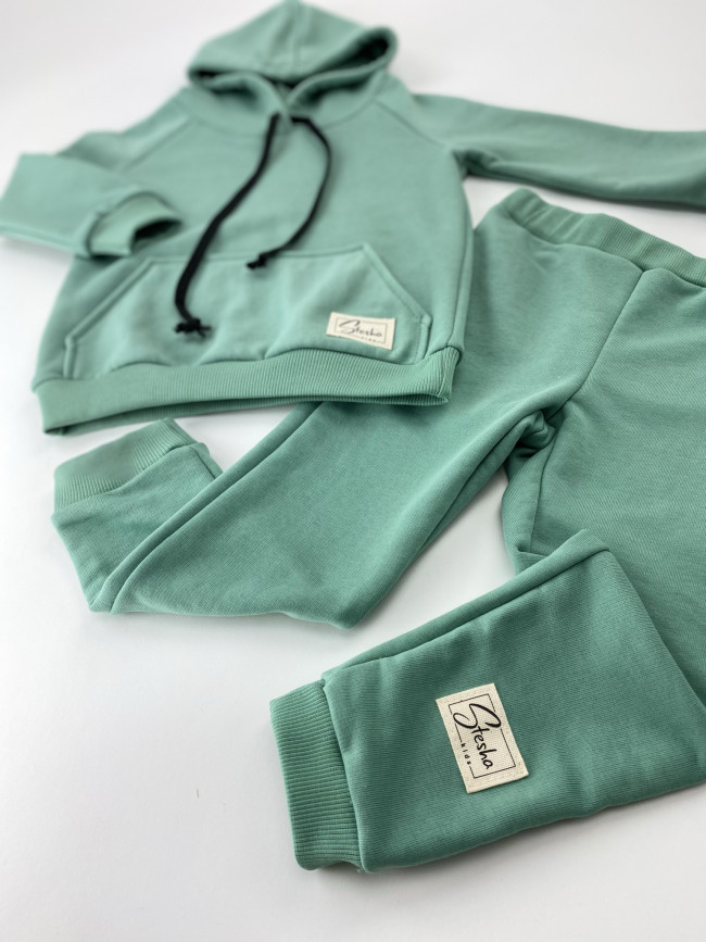 Костюм спортивный зеленый Костюм спортивный зеленый