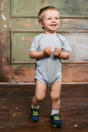 Боди базовый, с коротким  рукавом, серый