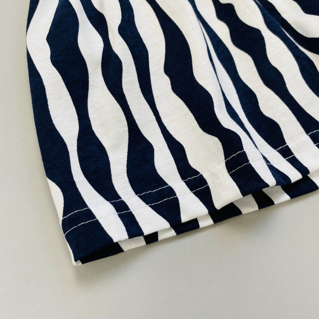 Комплект для девочки белый, Зебра (кроп-топ и шорты)