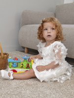 Нарядное белое платье, Бабочки