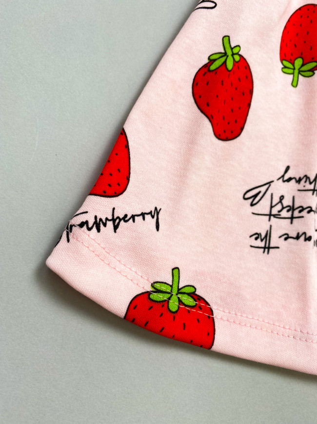 Платье с коротким рукавом Клубнички