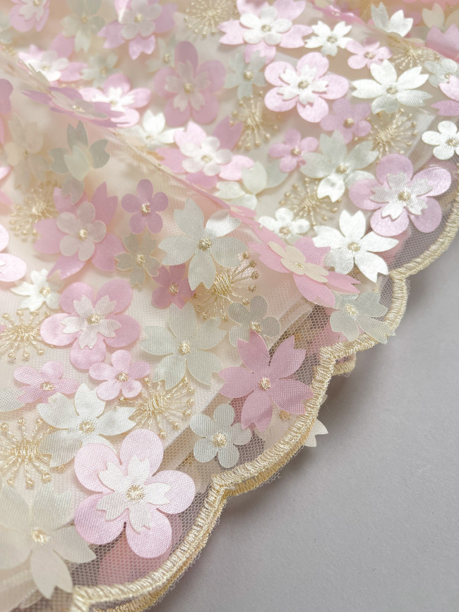 Длинное вечернее розовое платье, Фрейзии