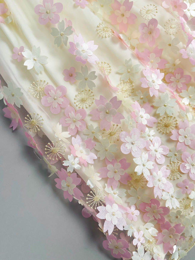 Длинное вечернее розовое платье, Фрейзии