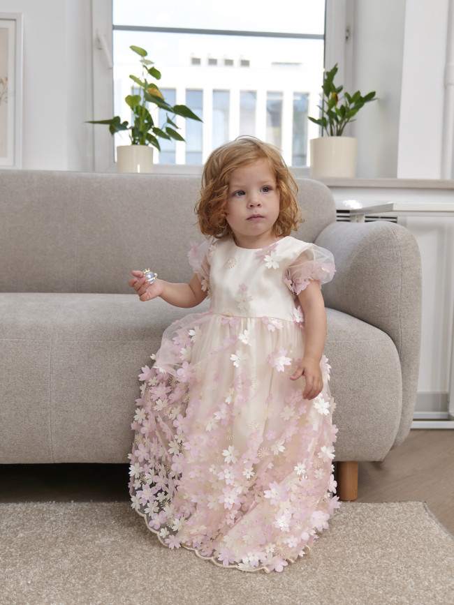 Длинное вечернее розовое платье, Фрейзии