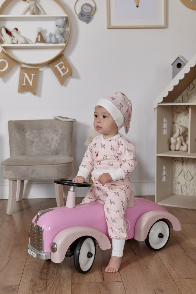 Шапочка детская фланелевая, розовая, Далматинцы Шапочка детская фланелевая, розовая, Далматинцы