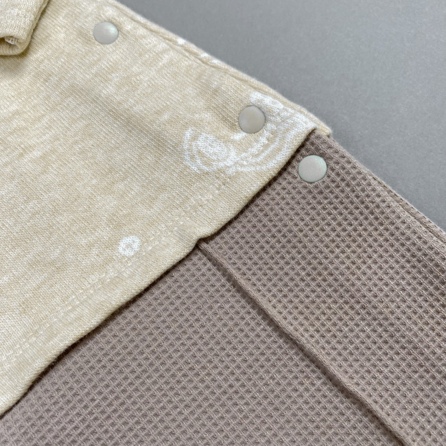 Комбинезон для мальчика комбинированный в клеточку, бежевый, Машинки