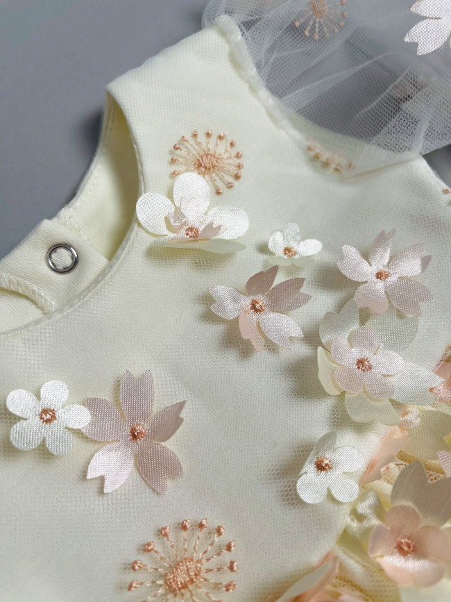 Короткое персиковое платье, Фрейзии