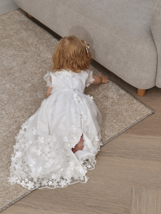 Длинное вечернее белое платье, Фрейзии