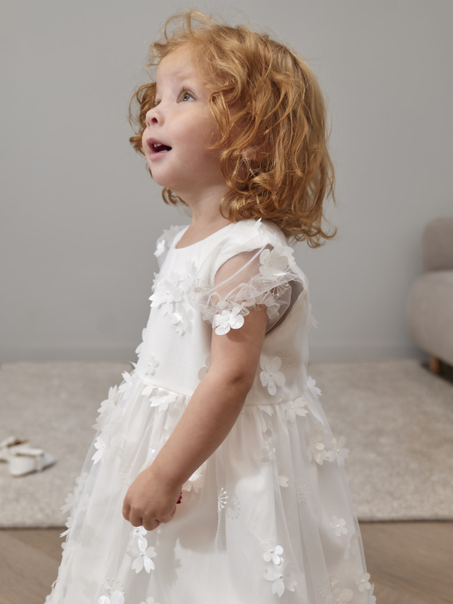 Длинное вечернее белое платье, Фрейзии