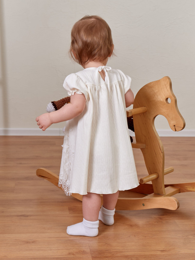 Нарядное молочное платье, Нежный букет с бабочками Нарядное молочное платье, Нежный букет с бабочками