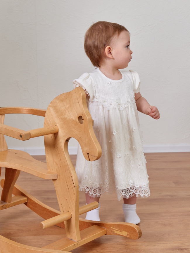 Нарядное молочное платье, Нежный букет с бабочками Нарядное молочное платье, Нежный букет с бабочками