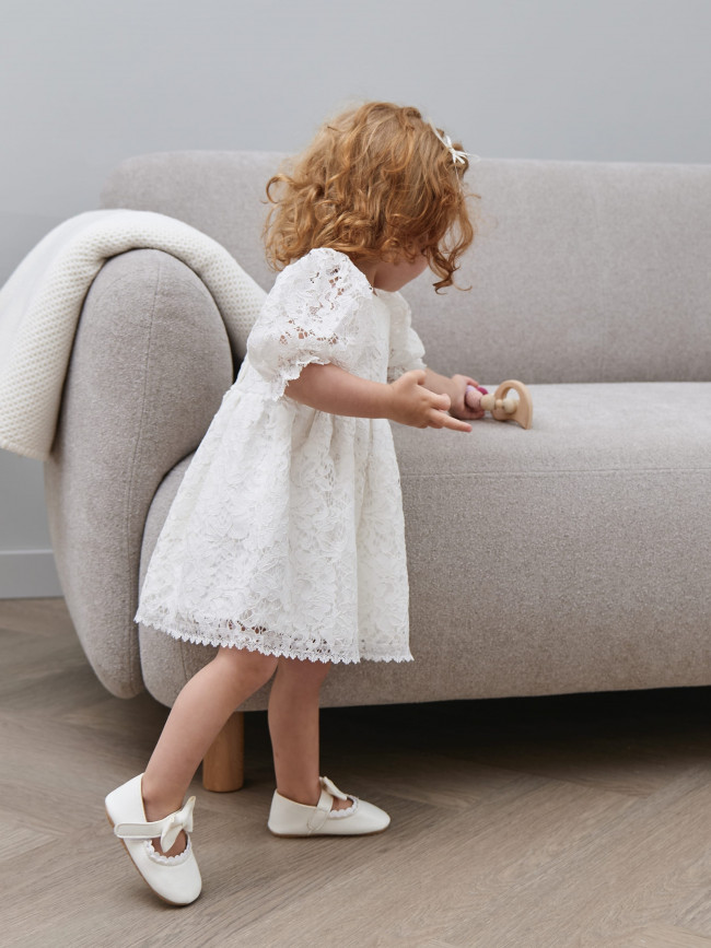 Нарядное детское платье, Кружевная фантазия, белое