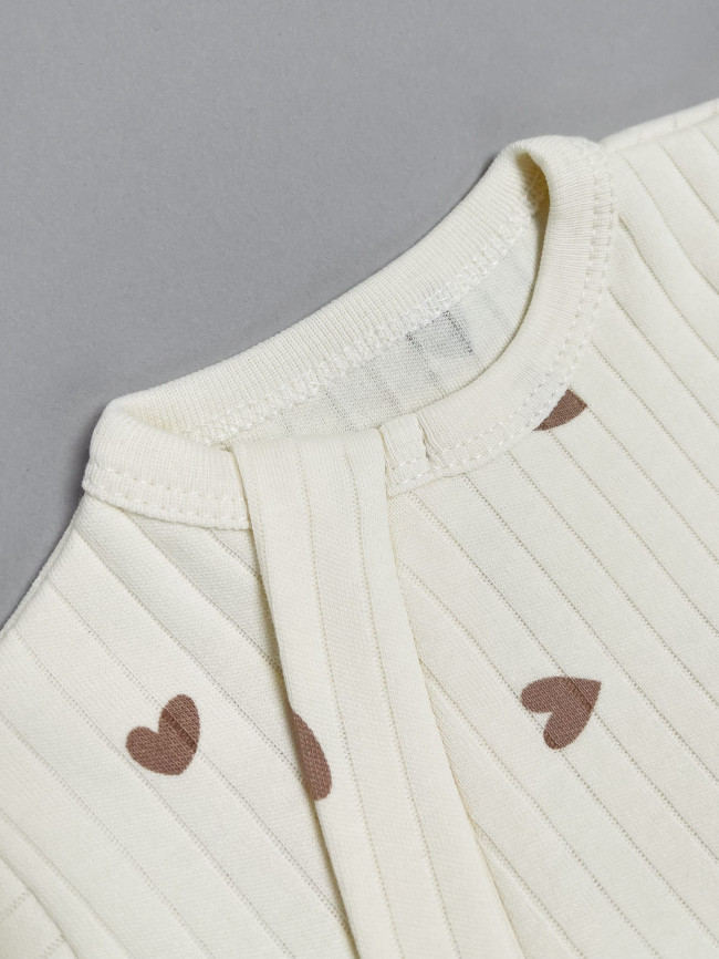 Детский комбинезон слип на молнии, Ванилька, Сердечки бежевый