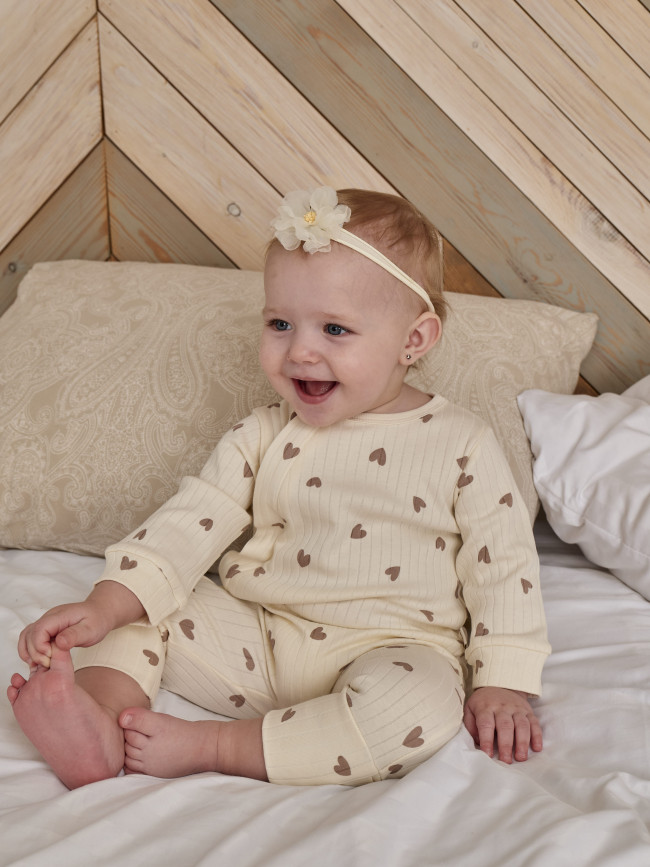 Детский комбинезон слип на молнии, Ванилька, Сердечки бежевый