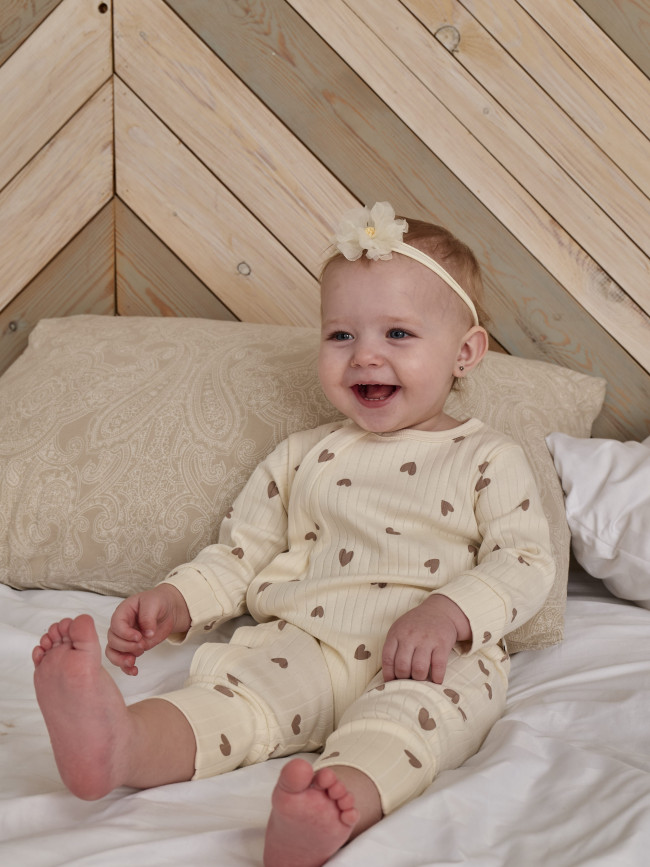 Детский комбинезон слип на молнии, Ванилька, Сердечки бежевый