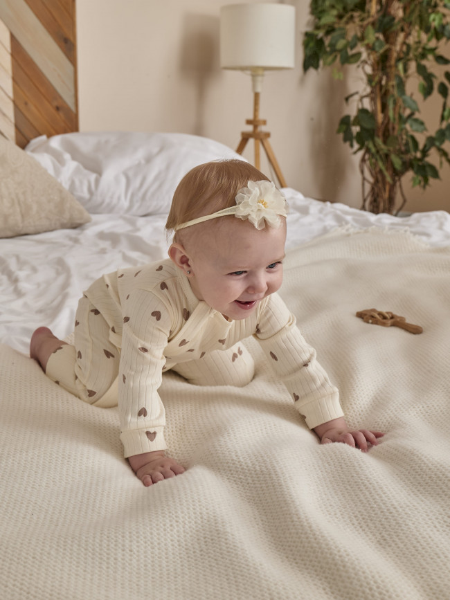 Детский комбинезон слип на молнии, Ванилька, Сердечки бежевый