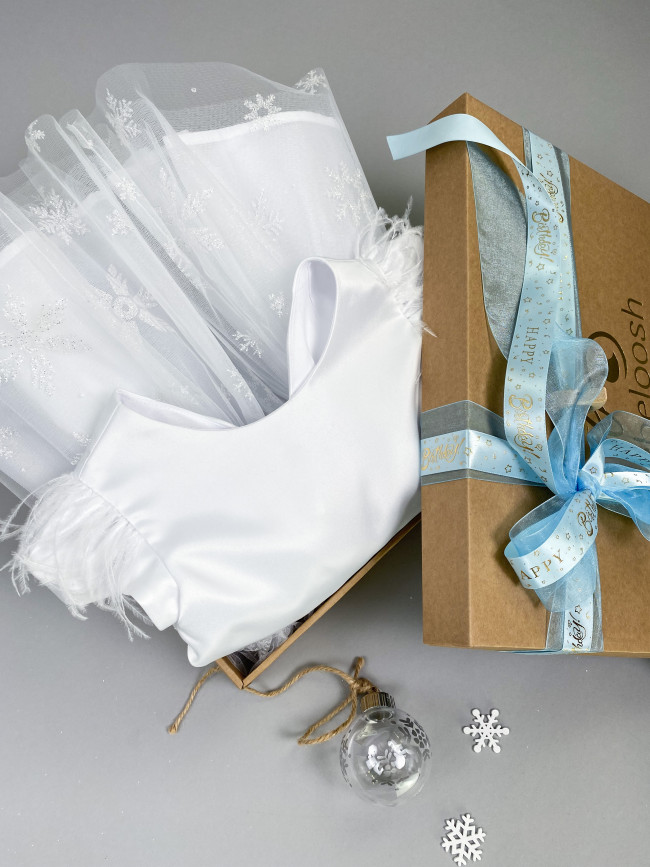 Нарядное белое платье, Снежинка