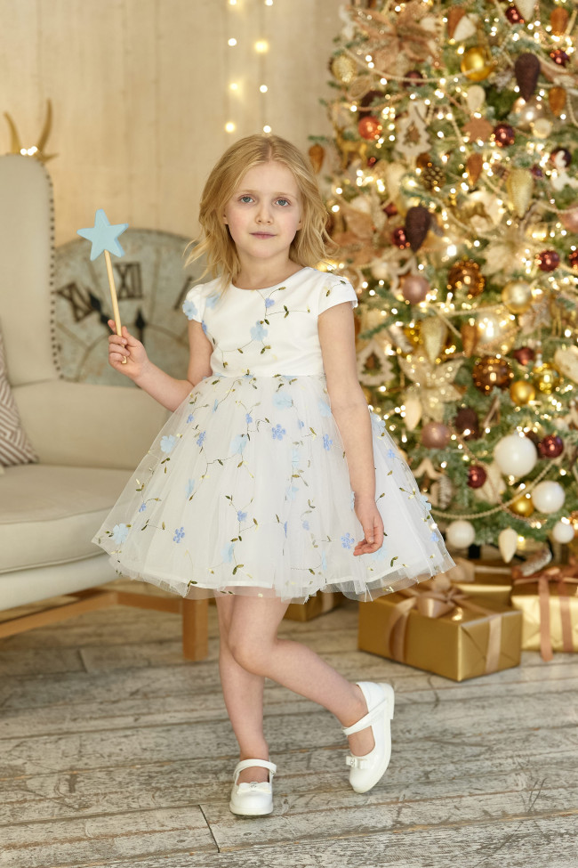 Нарядное голубое платье, Нежность