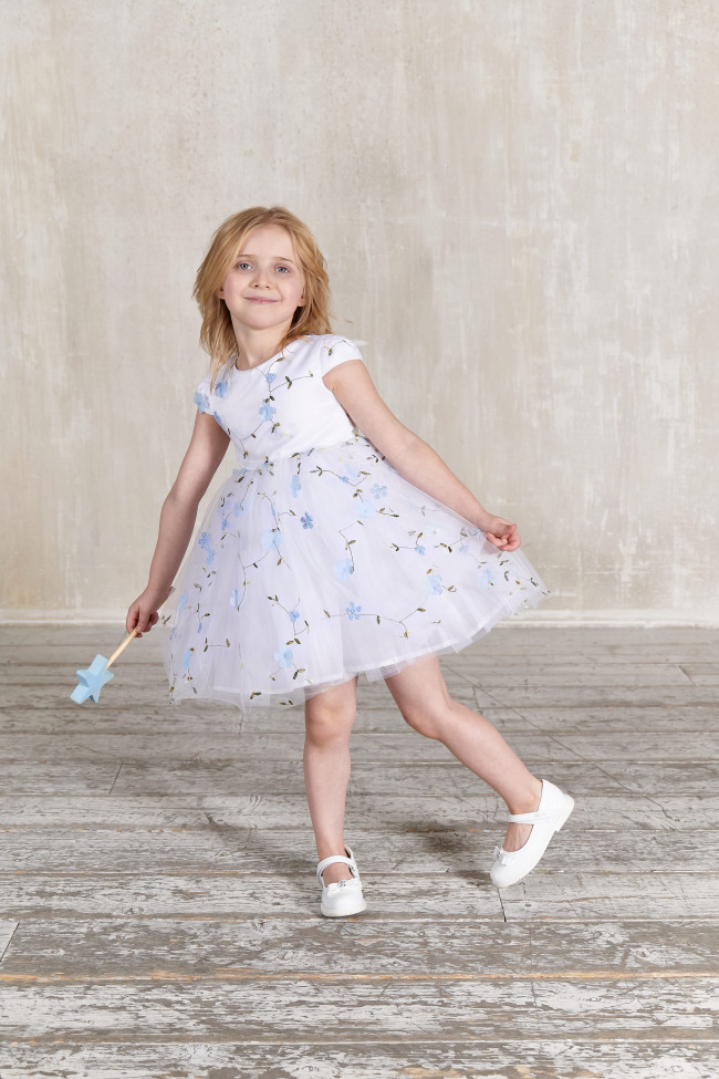 Нарядное голубое платье, Нежность