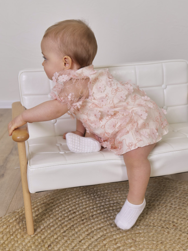 Нарядное персиковое платье, Ромашки