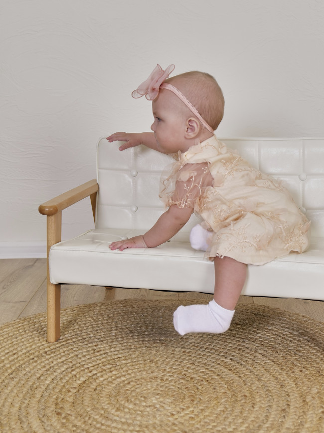 Нарядное персиковое платье, Лютики