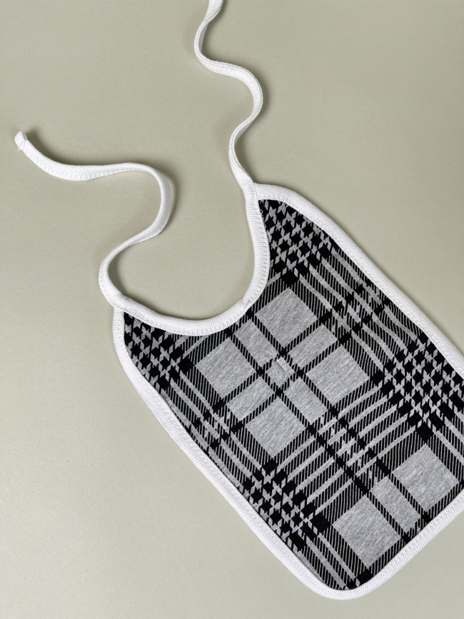 Комплект "Маленький джентльмен" (нагрудник + игрушка Лось)