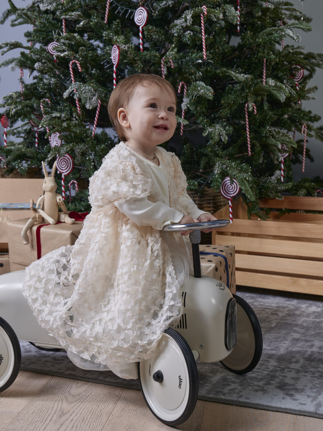 Нарядный комплект для девочки: комбинезон с пеньюаром, айвори, Ажурная клетка Нарядный комплект для девочки: комбинезон с пеньюаром, айвори, Ажурная клетка