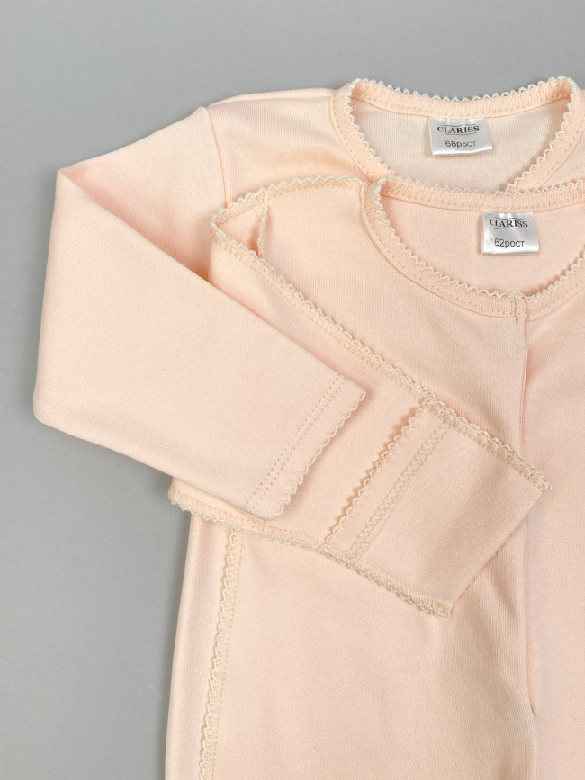 Нарядный комплект для девочки: комбинезон с пеньюаром, персиковый, Ажурная клетка Нарядный комплект для девочки: комбинезон с пеньюаром, персиковый, Ажурная клетка