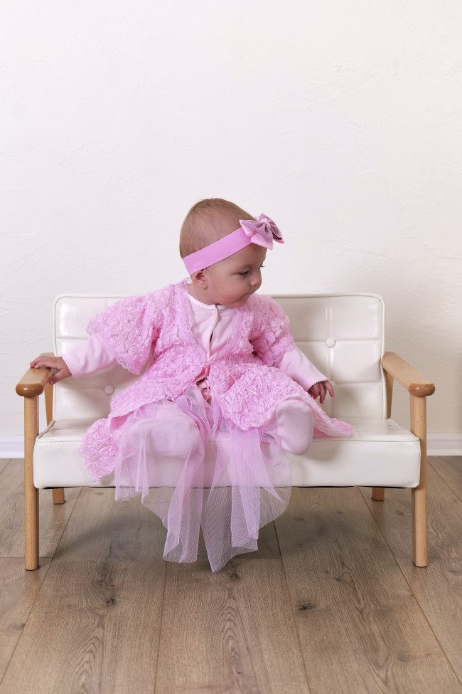 Нарядный комплект для девочки: комбинезон с пеньюаром, розовый, Цветочная фантазия