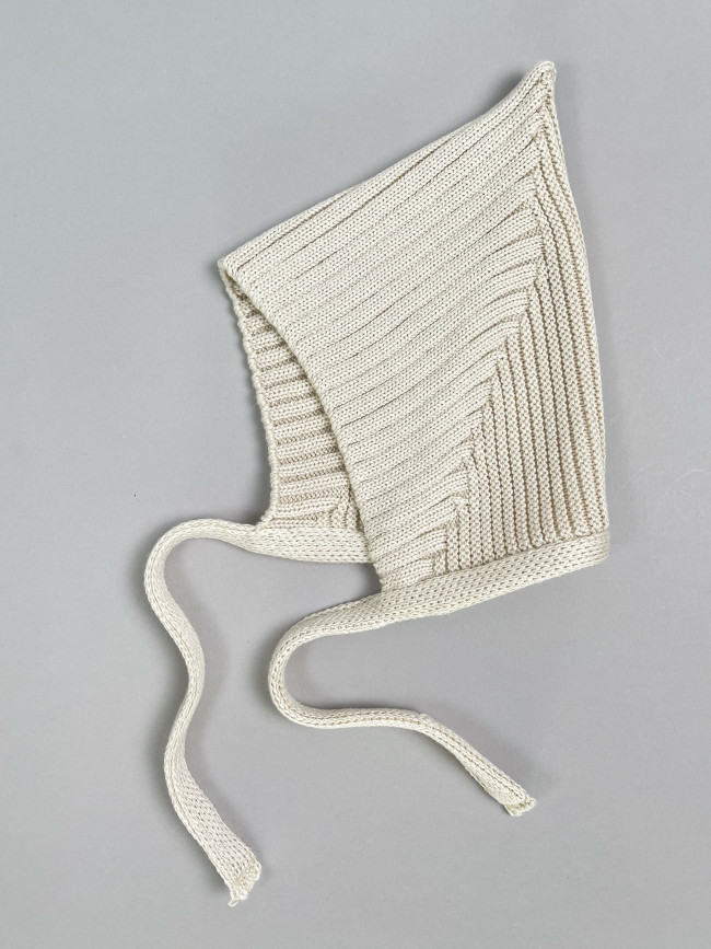 Комплект детских вязаных шапок на завязках для девочек, Гномик, розовый, бежевый 2 шт