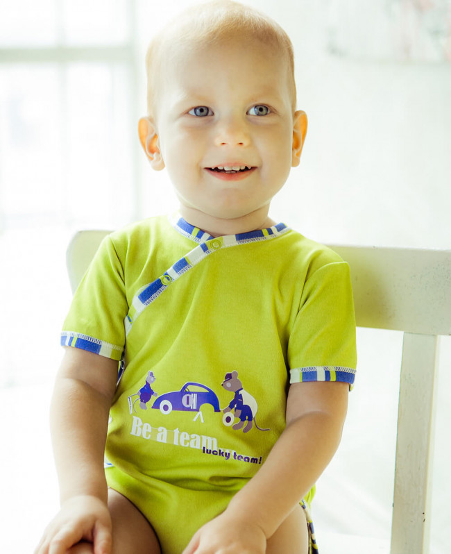 Боди детский с коротким рукавом, зеленый, коллекция Маленький гонщик Боди детский с коротким рукавом, зеленый, коллекция Маленький гонщик