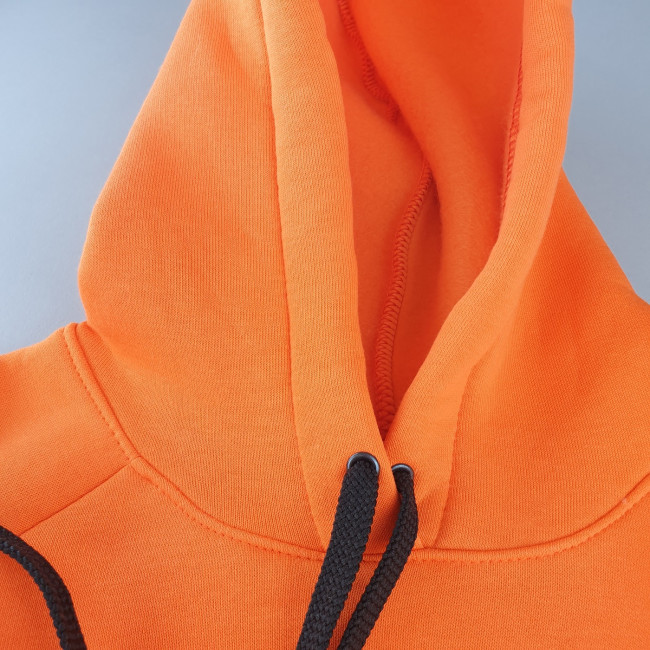 Костюм спортивный, утепленный, оранжевый Костюм спортивный, утепленный, оранжевый