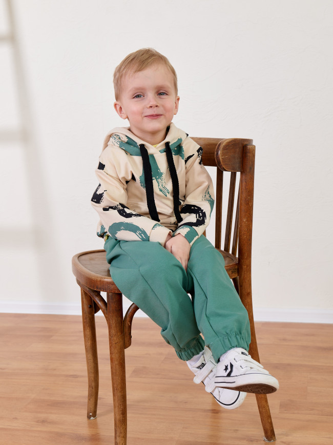 Костюм спортивный, зеленый, Граффити