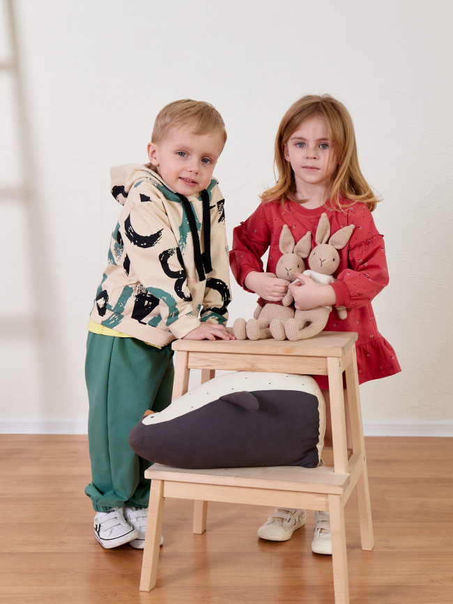 Костюм спортивный, зеленый, Граффити