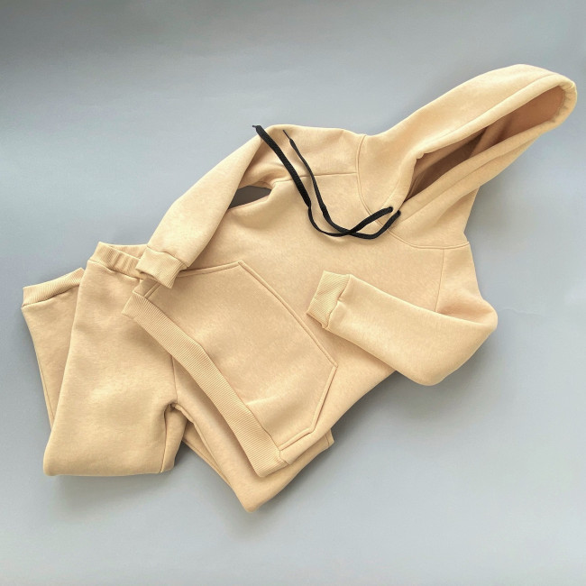 Костюм спортивный, утепленный, сливочный Костюм спортивный, утепленный, сливочный