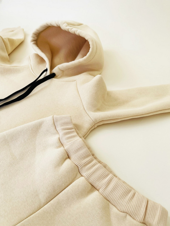 Костюм спортивный, утепленный, сливочный Костюм спортивный, утепленный, сливочный