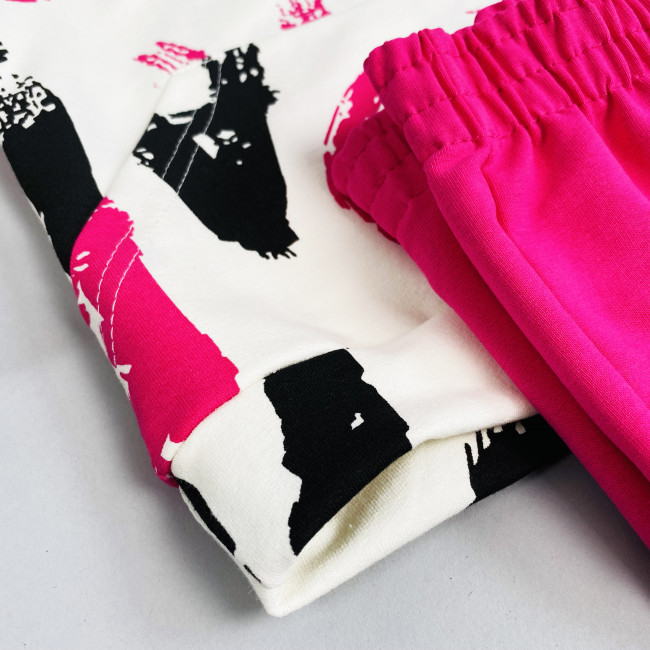 Костюм спортивный, розовый, Граффити