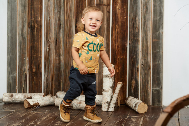 Футболка для мальчика, цветная, Зимние каникулы Футболка для мальчика, цветная, Зимние каникулы