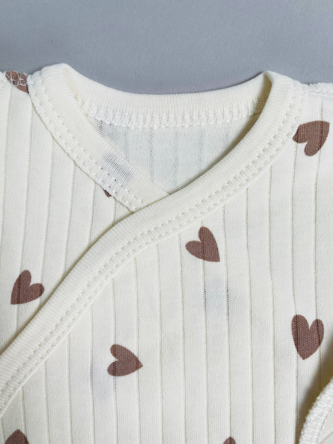 Набор распашонок для новорожденных малышей, Ванилька, Мамино сердечко Набор распашонок для новорожденных малышей, Ванилька, Мамино сердечко