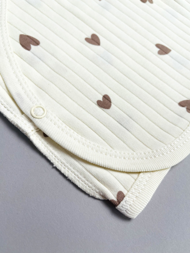 Набор распашонок для новорожденных малышей, Ванилька, Мамино сердечко Набор распашонок для новорожденных малышей, Ванилька, Мамино сердечко